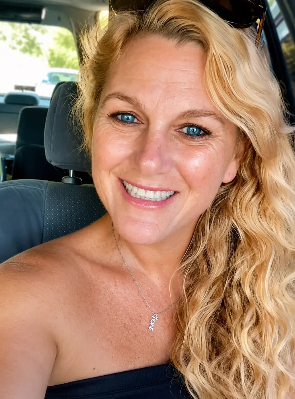 Elizabeth "Liz" Habig Roberts — International Surf Properties