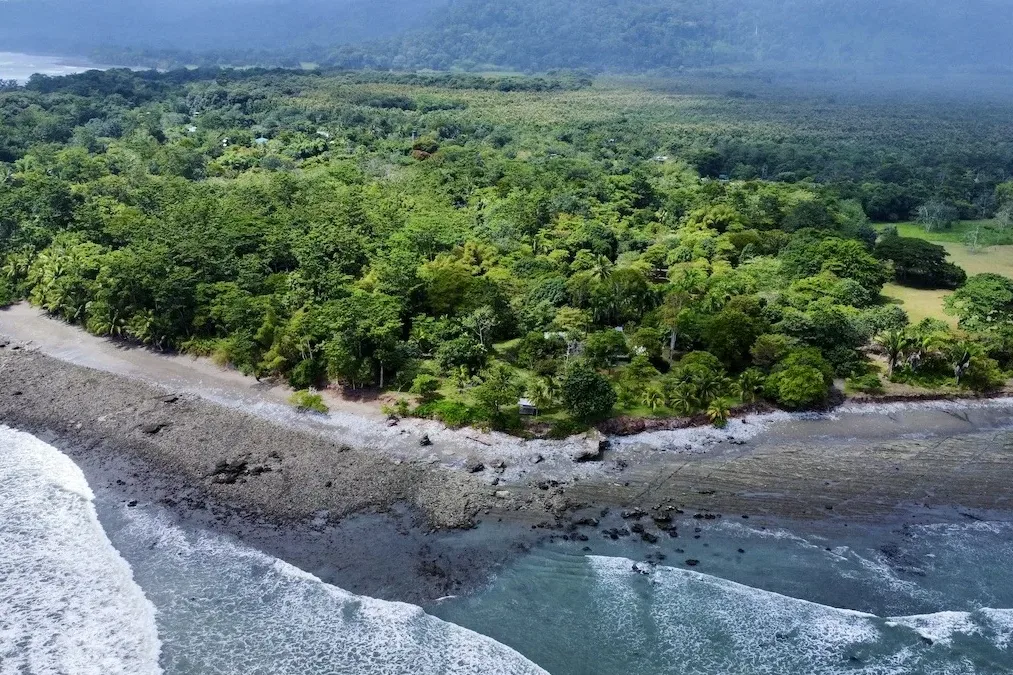 International surf properties for sale in Costa Rica, Tahiti, Indonesia and other top wave destinations