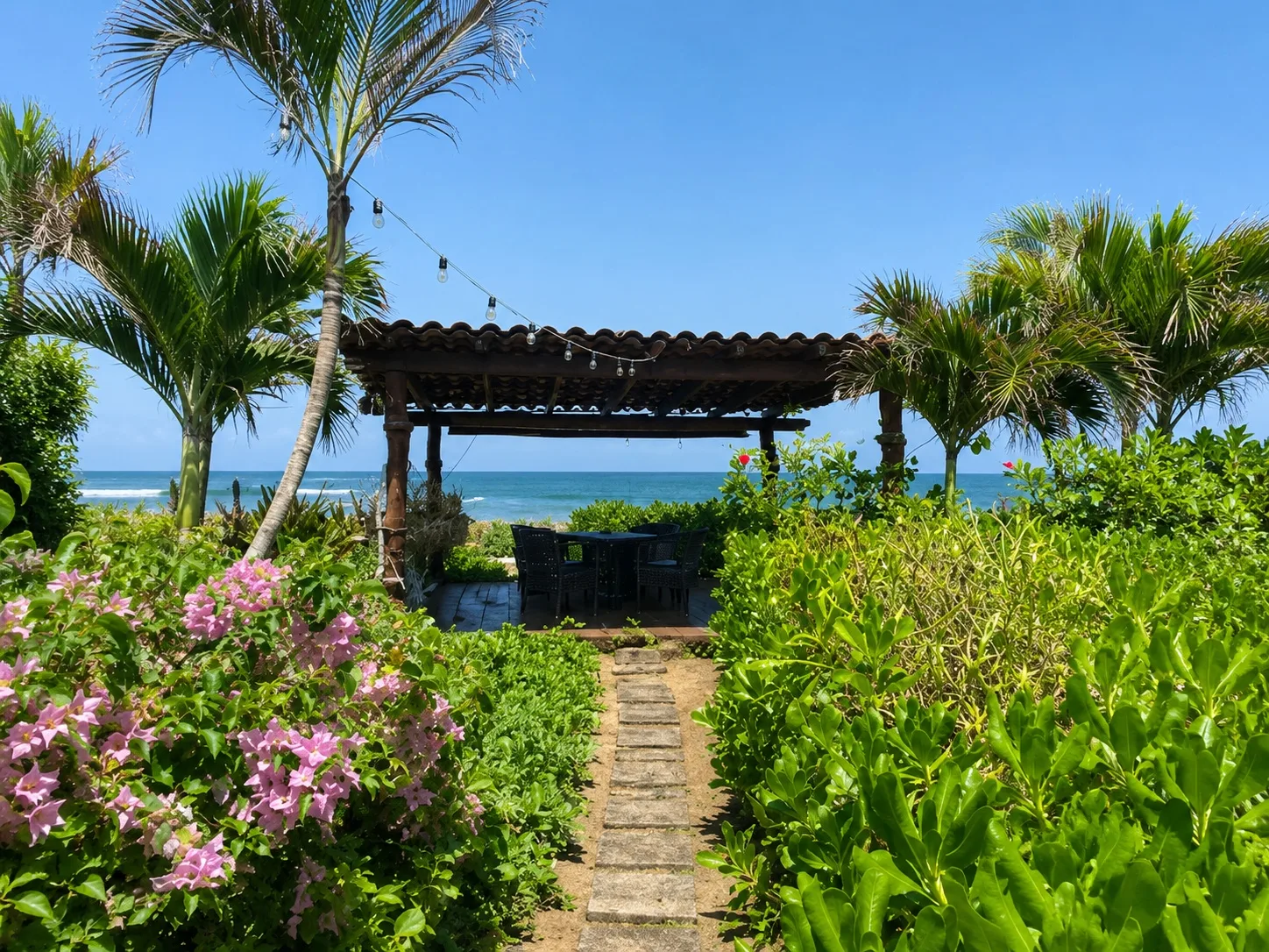 Villa de las Olas-La-Saladita-Mexico