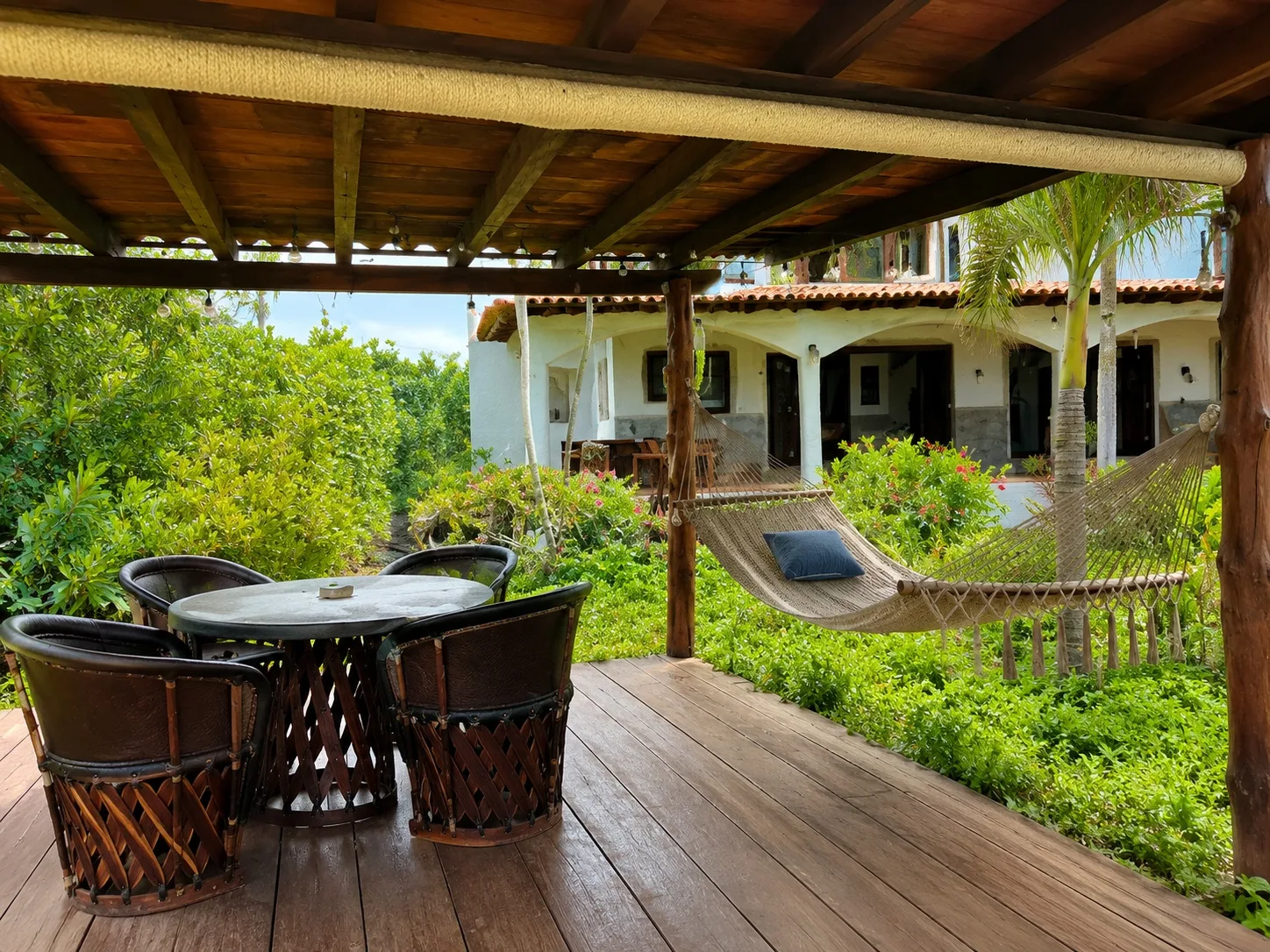 Villa de las Olas-La-Saladita-Mexico