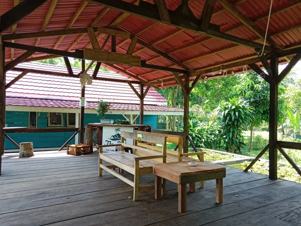 the-ridge-surf-lodge-in-ujung-bocor