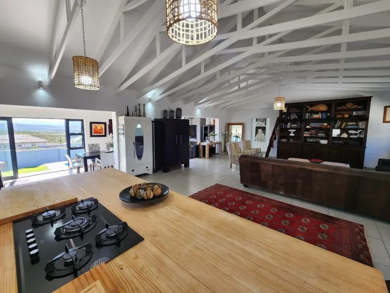 3 Bedroom House for Sale in Blue Waters Estate thumbnail 8