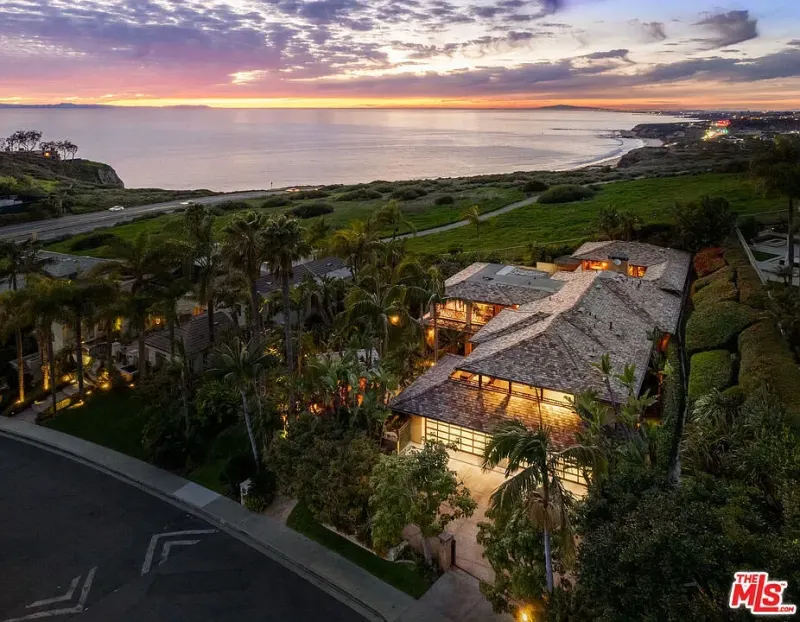 Exclusive Balinese Palace in Orange County thumbnail 8