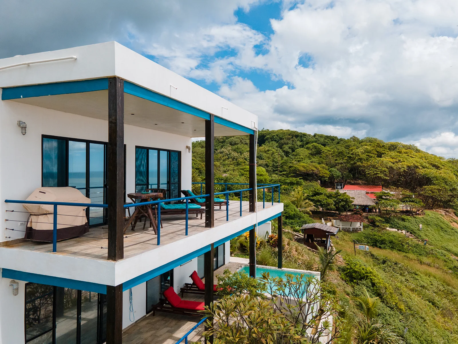 luxury-surf-villa-popoyo