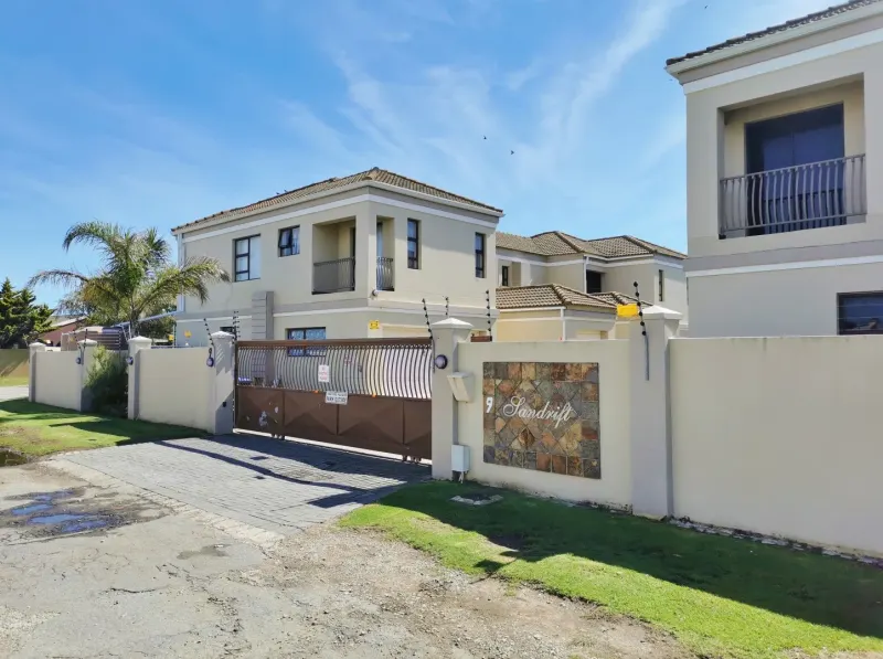 2 Bedroom Townhouse at Jeffreys Bay - 4