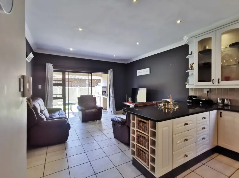 2 Bedroom Townhouse at Jeffreys Bay thumbnail 8