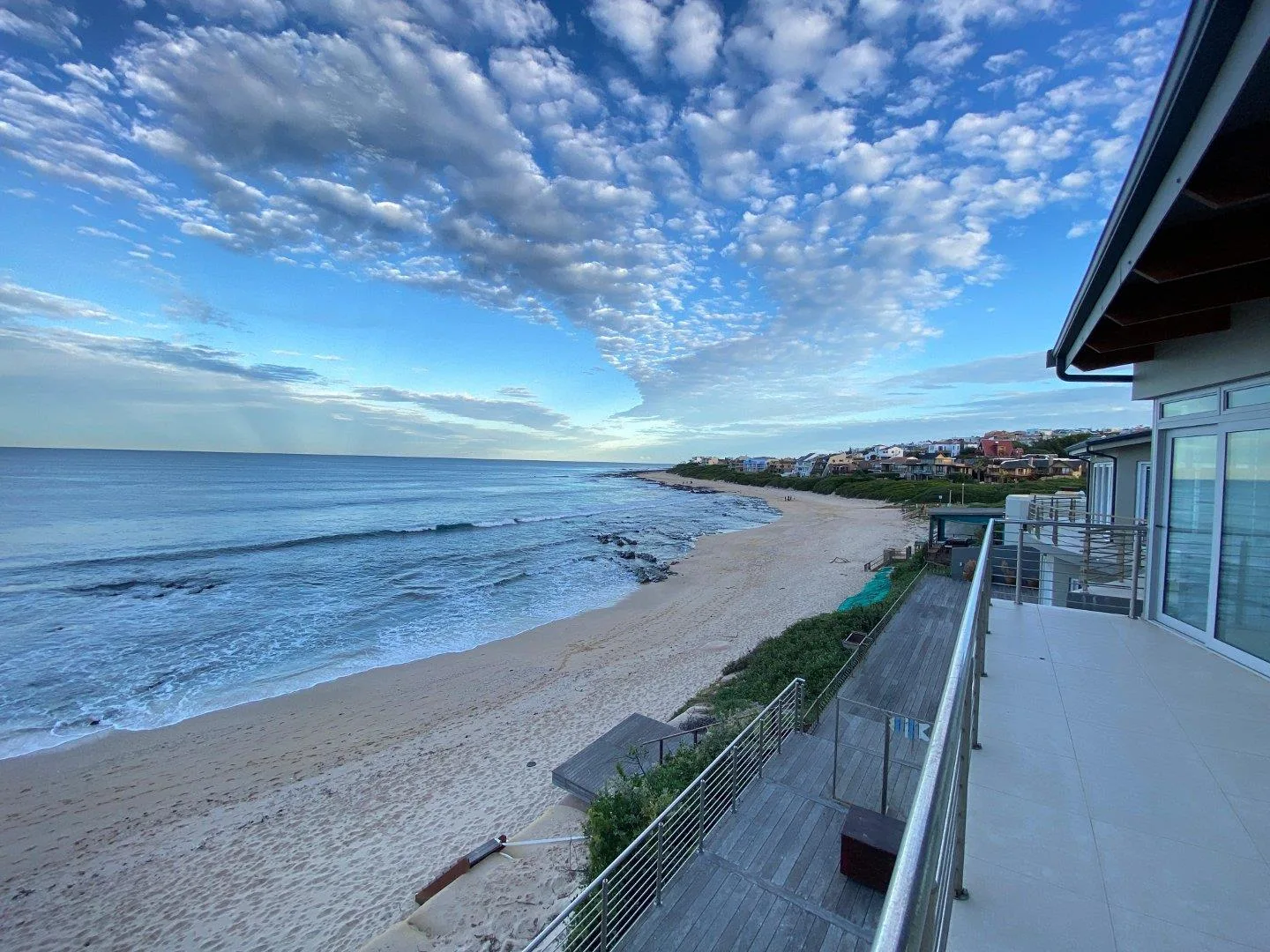 5-bedroom-on-the-sand-at-jeffreys-bay