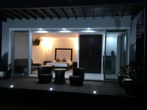 Luxurious Surf Resort In Pascuales - 2
