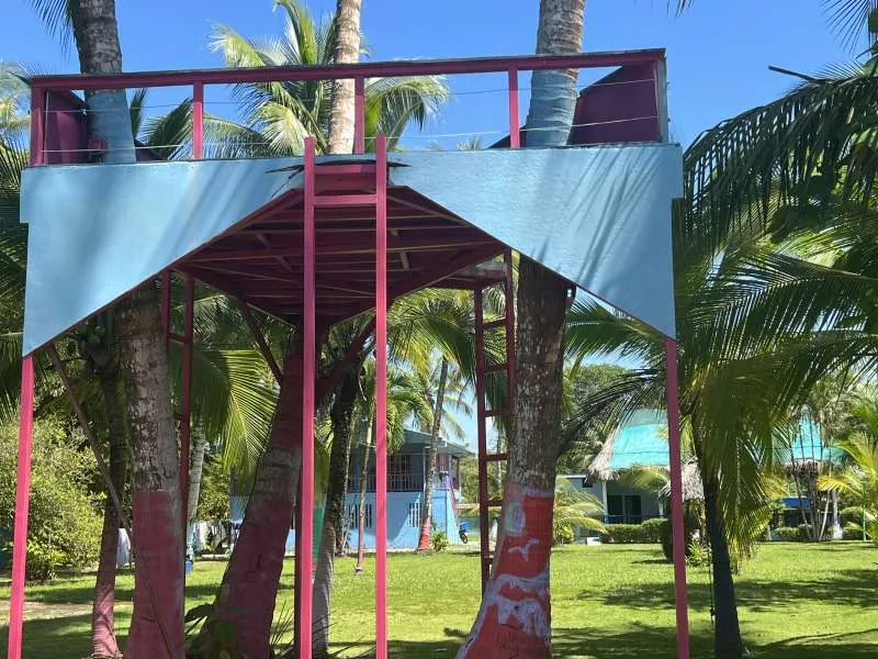house-with-three-income-producing-cabinas-on-the-beach
