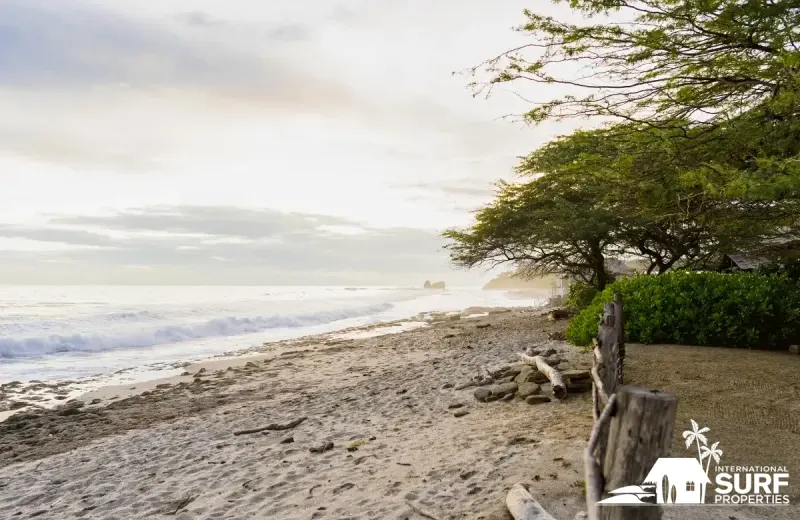 Popoyo Surf House on the Beach thumbnail 6
