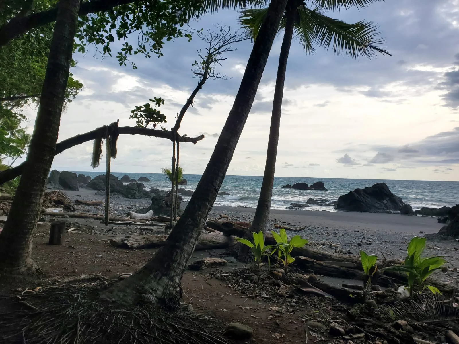 la-pina-waterfront-restaurant-for-sale-in-pavones-costa-rica
