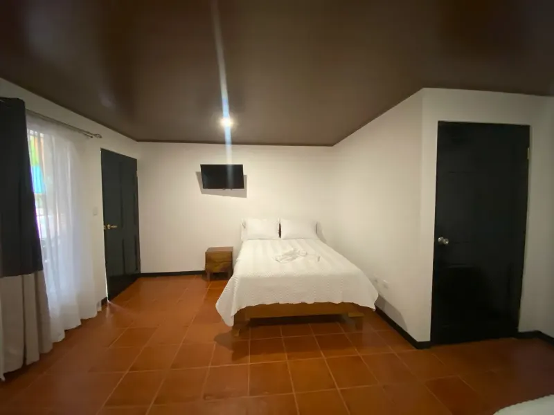 Stunning 16-Room Hotel in Costa Rica thumbnail 8