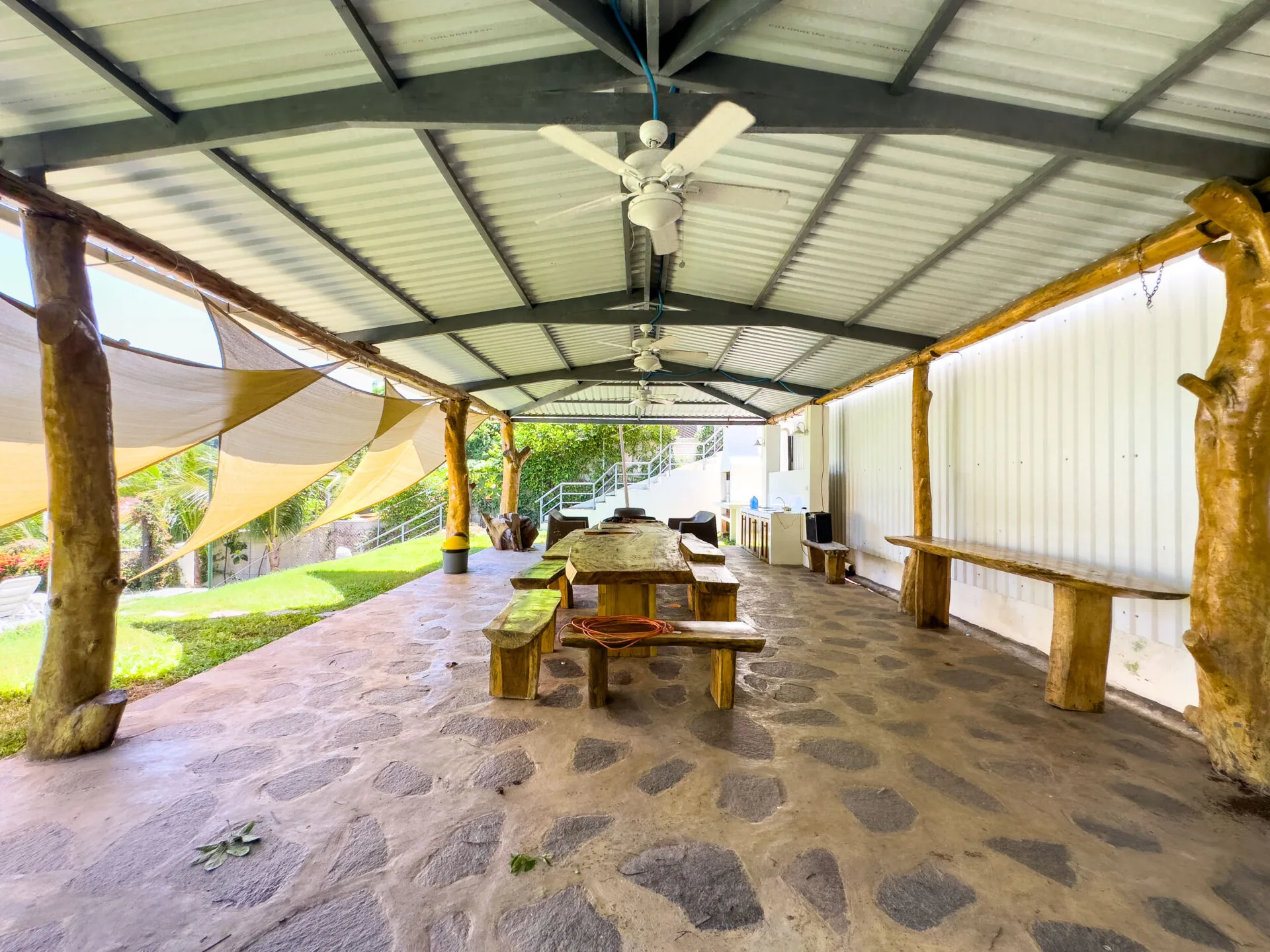 income-producing-beach-house-atami