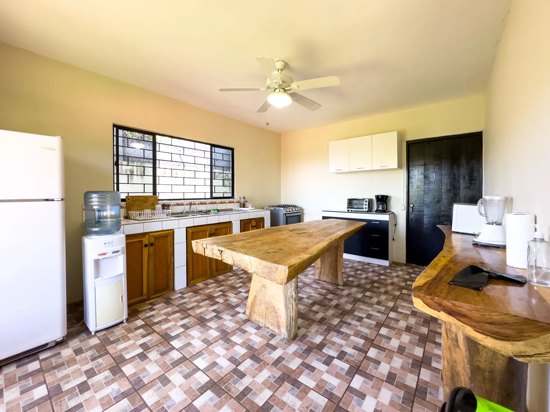 income-producing-beach-house-atami