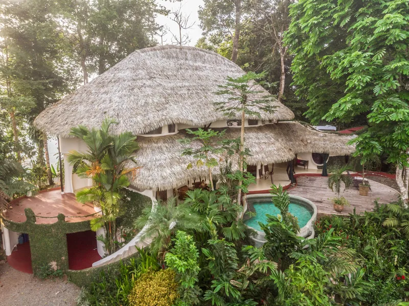 eco-resort-dominical