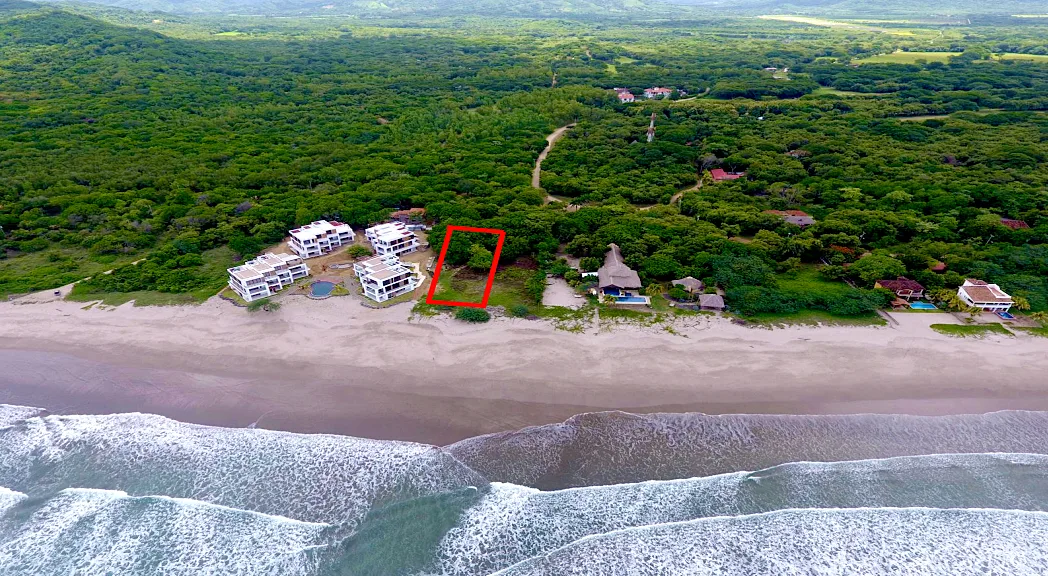 Hacienda-iguana-panga-drops-beach-lot