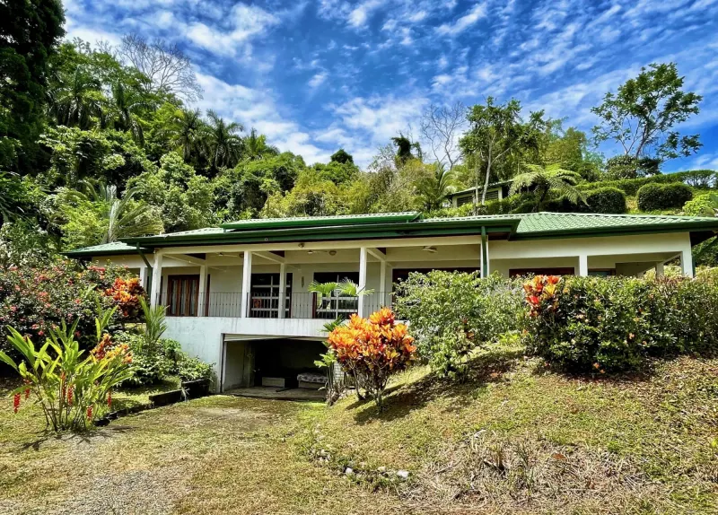 6.9 Acres Ocean View of Manuel Antonio thumbnail 6