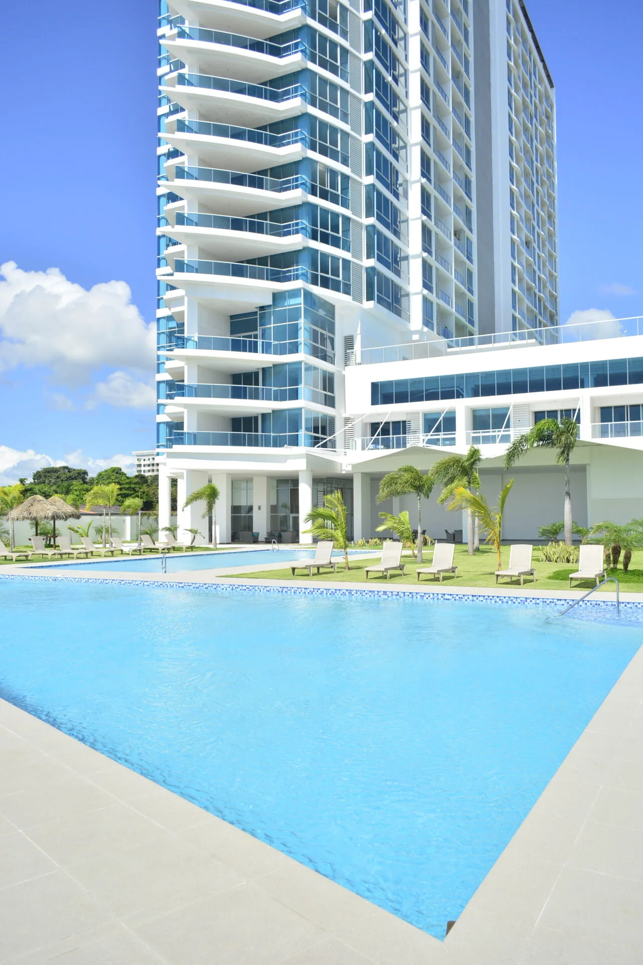 ph-royal-palm-playa-gorgona-panama-beachfront-condo-near-malibu-surf