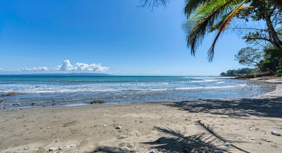 charming-beachfront-eco-resort