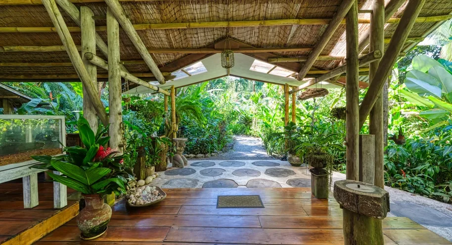 charming-beachfront-eco-resort
