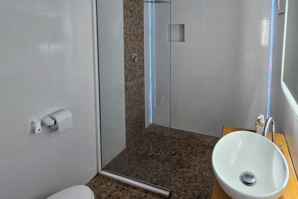 PLAYA_CONCHALIO_Bathroom_1_El_Salvador_Hotel_For_Sale