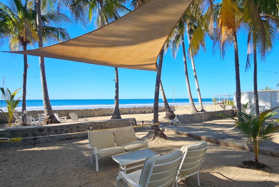 PLAYA_CONCHALIO_Oceanview_yard_El_Salvador_Hotel_For_Sale