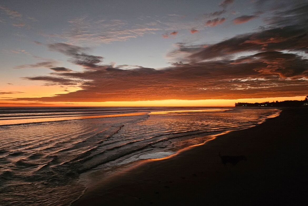 PLAYA_CONCHALIO_Sunset_El_Salvador_Hotel_For_Sale