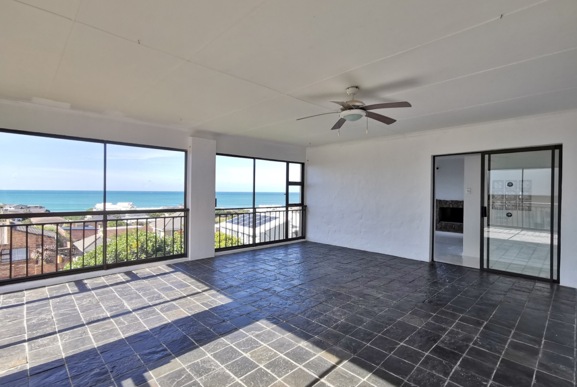 5-bedroom-oceanview-at-jeffreys-bay