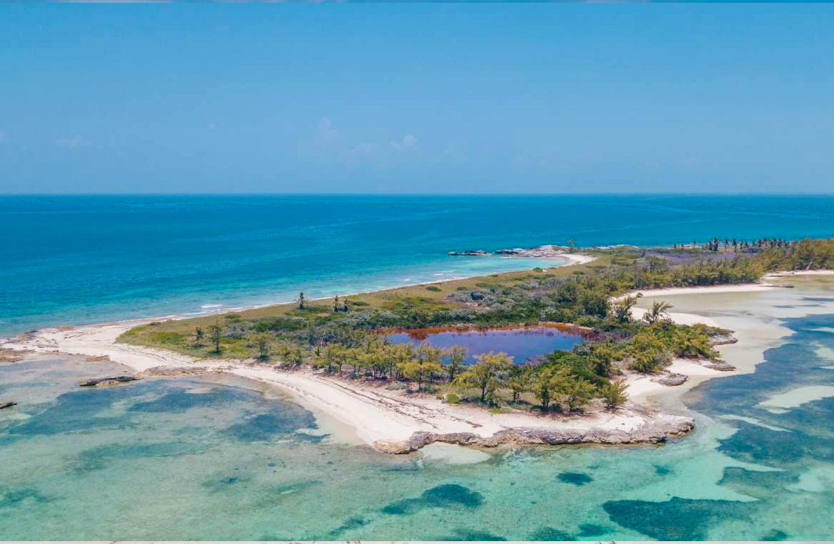 hawks-nest-cay-The-berry-islands-bahamas-caribbean