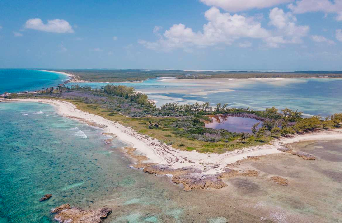 hawks-nest-cay-The-berry-islands-bahamas-caribbean