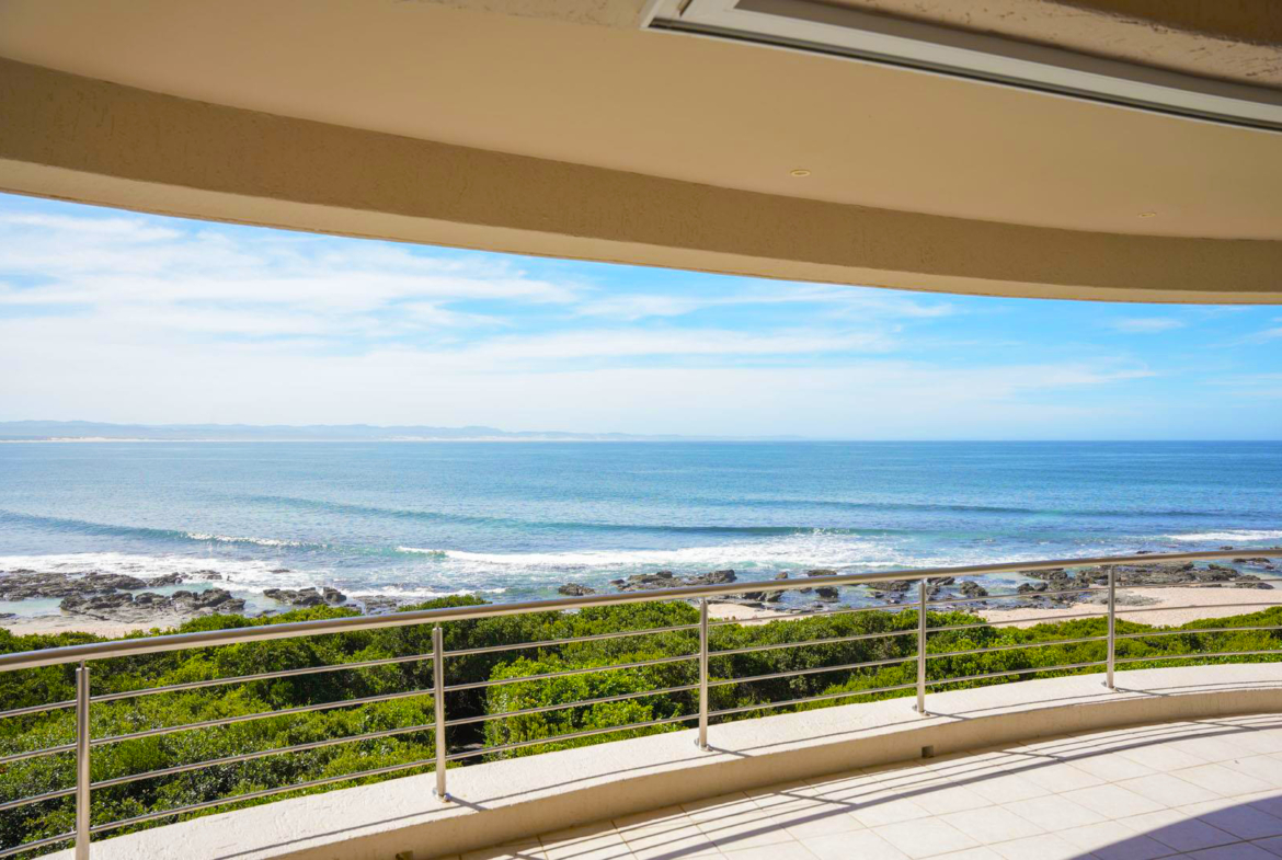 7-bedroom-surf-view-above-jeffreys-bay