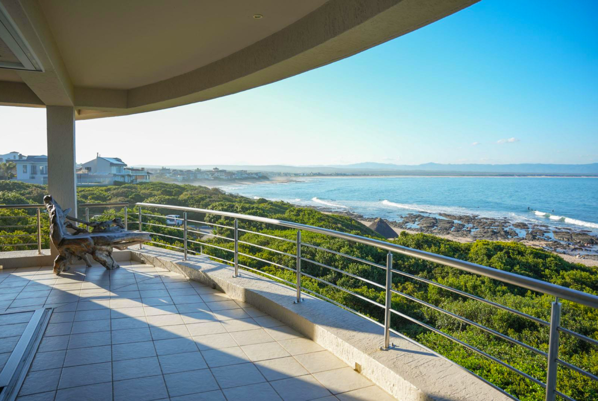 7-bedroom-surf-view-above-jeffreys-bay