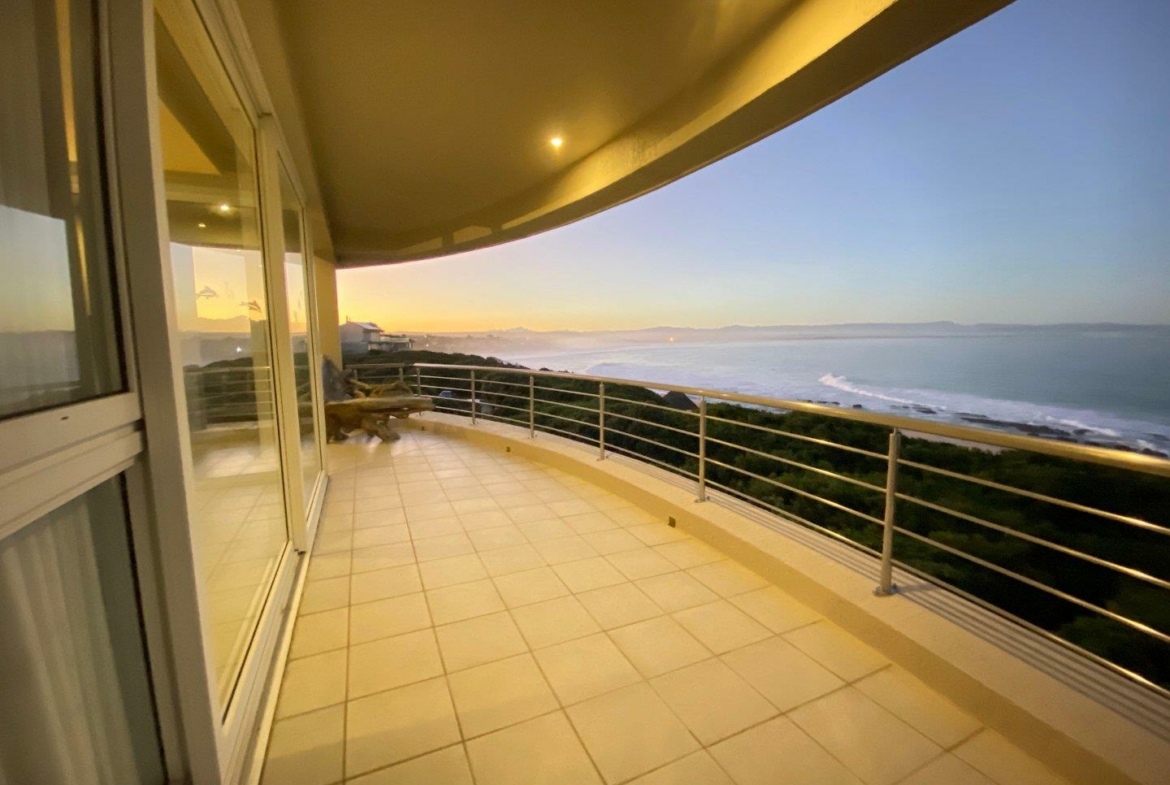 7-bedroom-surf-view-above-jeffreys-bay