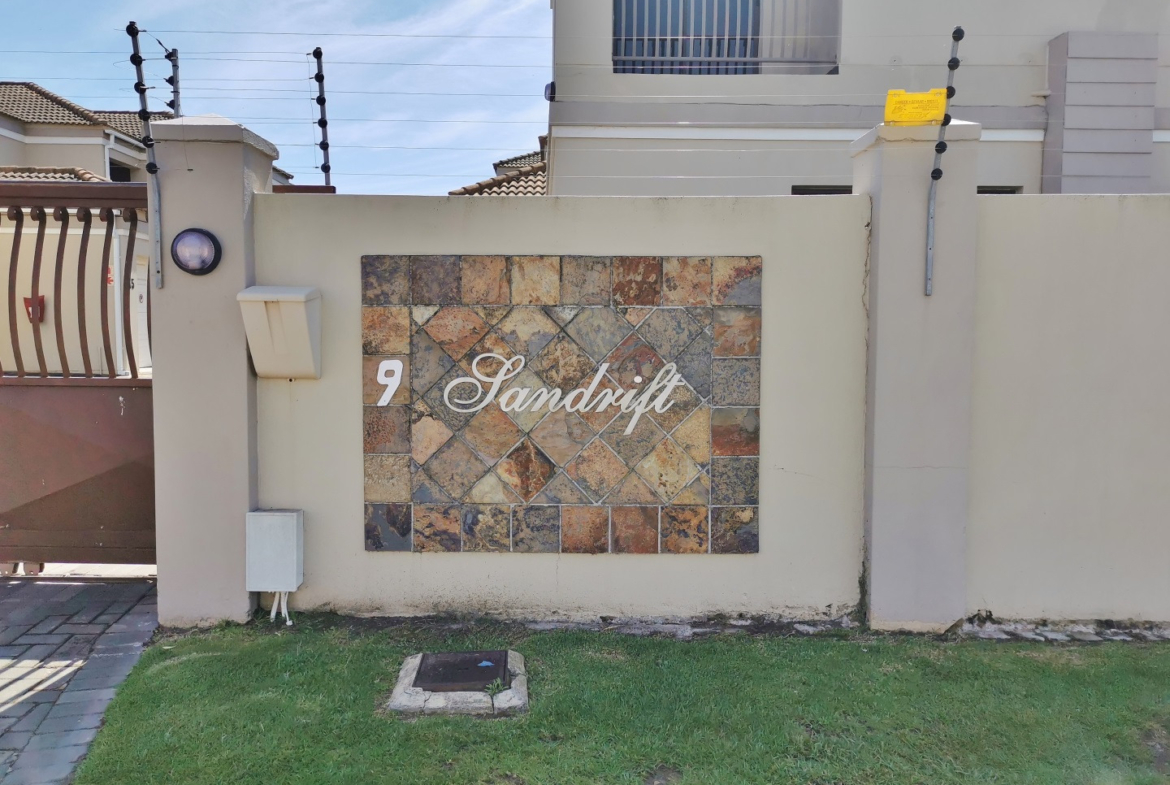 2-bedroom-villa-at-jeffreys-bay