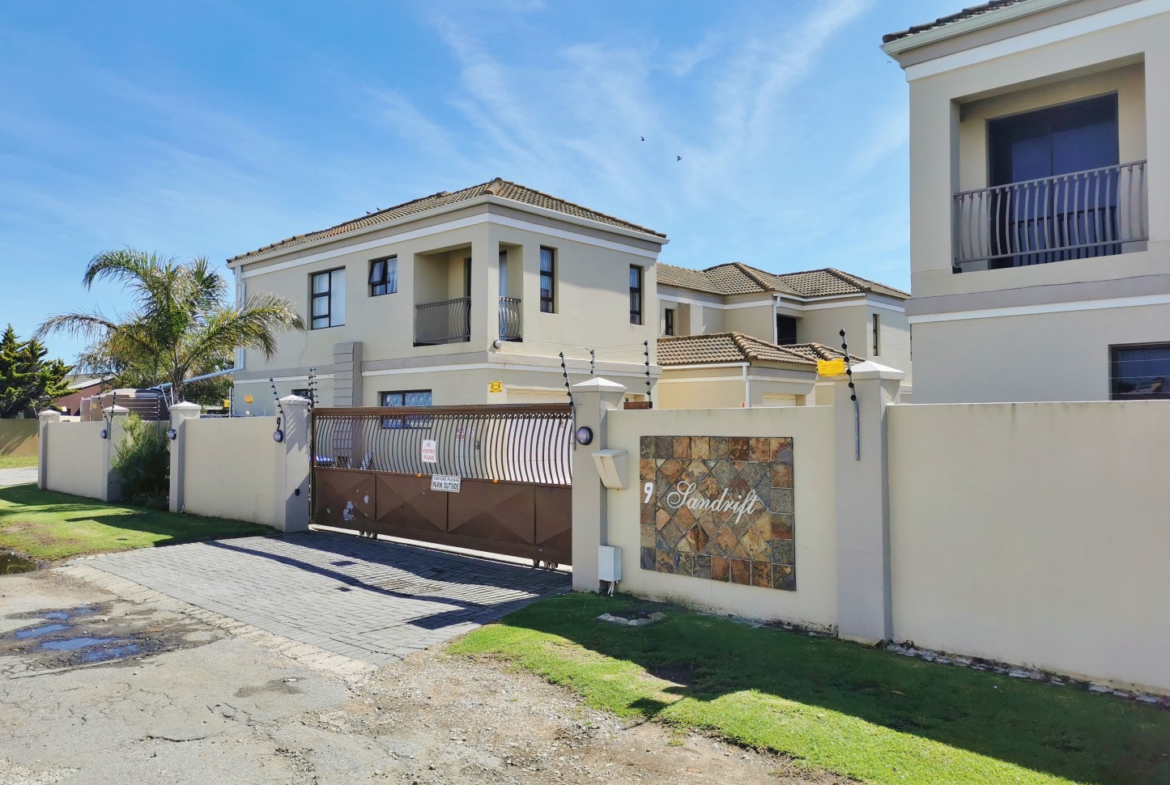 2-bedroom-villa-at-jeffreys-bay